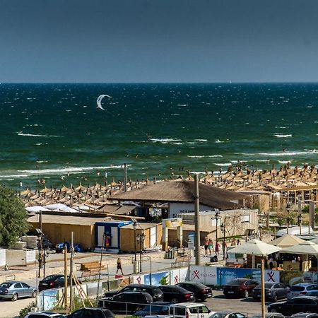 شقة Alezzi Sunwaves Năvodari المظهر الخارجي الصورة